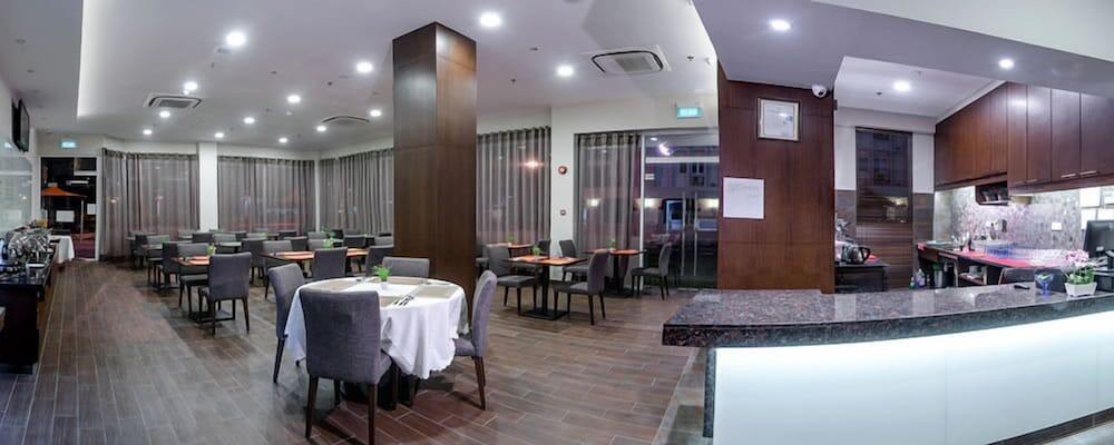 Keoja Hotel Kuala Belait Exterior photo