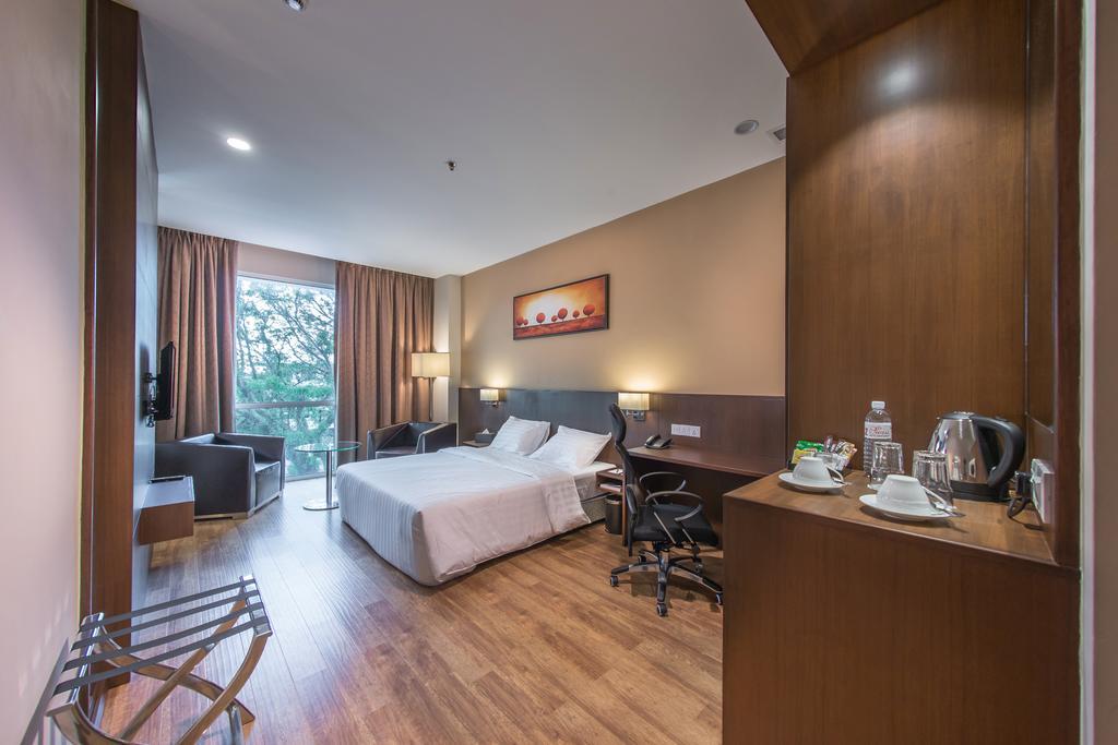 Keoja Hotel Kuala Belait Exterior photo